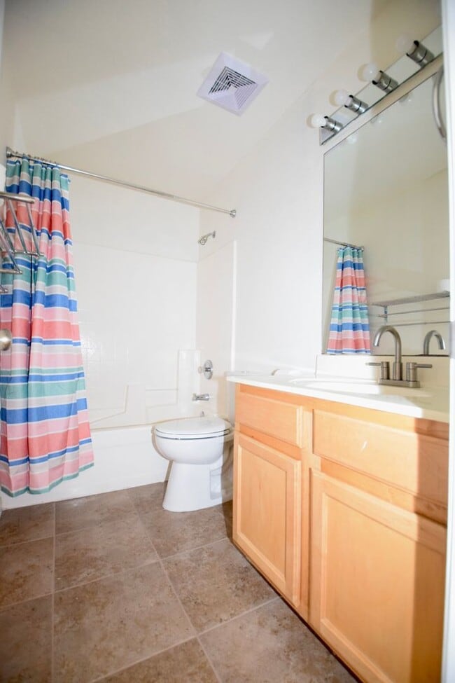 Building Photo - Newly remodeled Mesa Home with Community P...