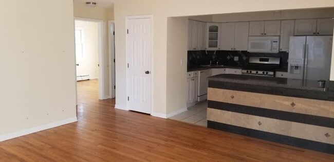 Hallway - 10146 Hartford Ct