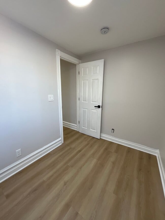 Building Photo - Completely renovated Allentown home offering the feel of brand-new construction