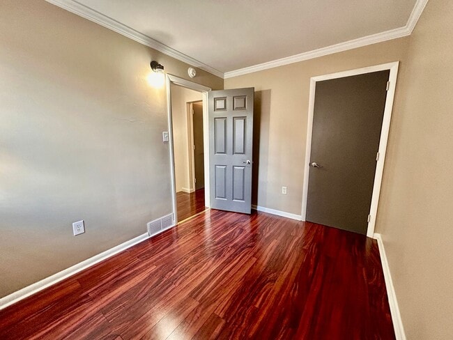 Building Photo - Spacious 4-Bedroom Home in Lancaster