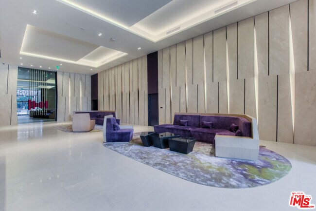 Building Photo - 889 Francisco St