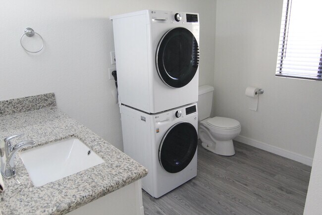 Building Photo - 4721 Kester Ave