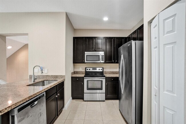 Building Photo - 11960 SW 27th Ct