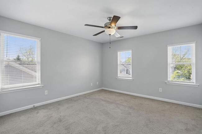 Building Photo - AVAILABLE-GREAT HOME IN THE HEART OF RALEI...