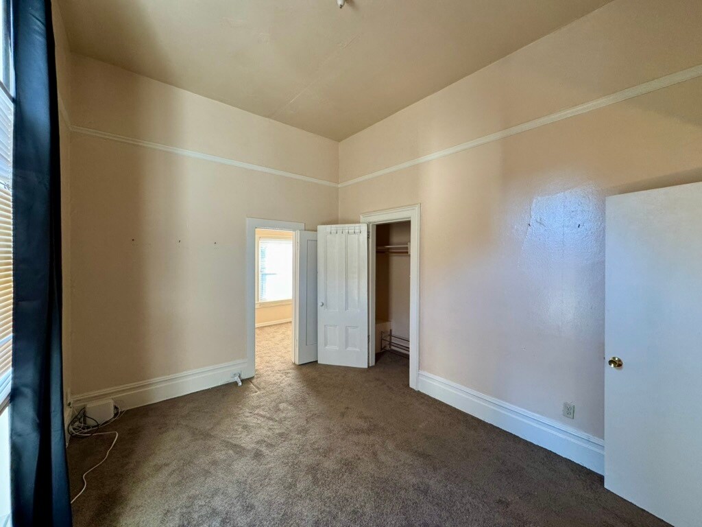 Main Bedroom - 1231 E 19th St