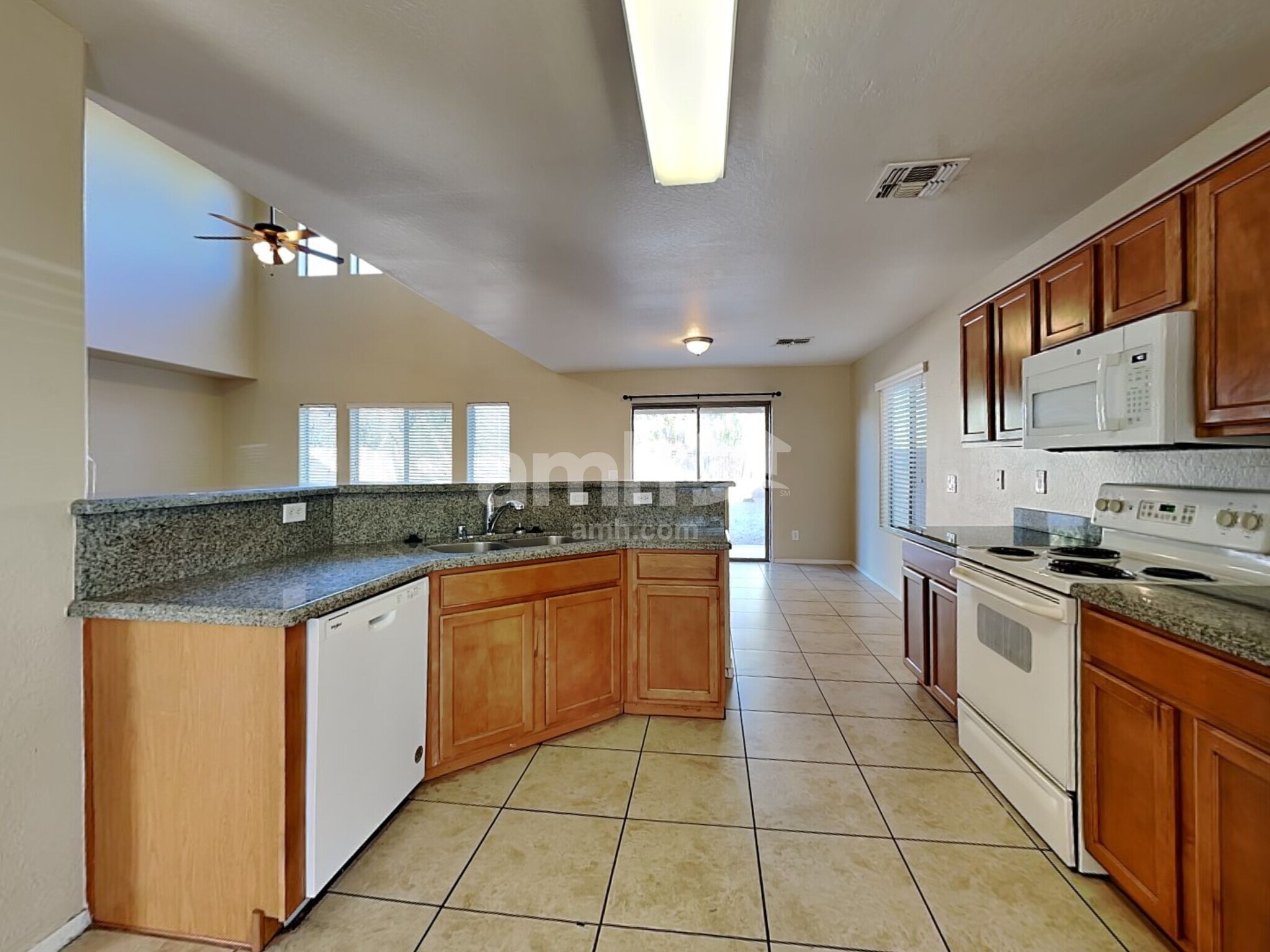 Building Photo - 11221 N 161st Ln