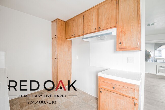 Building Photo - 1365 Orange Grove Ave