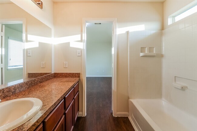 Building Photo - 4016 Wanda Verde Ln