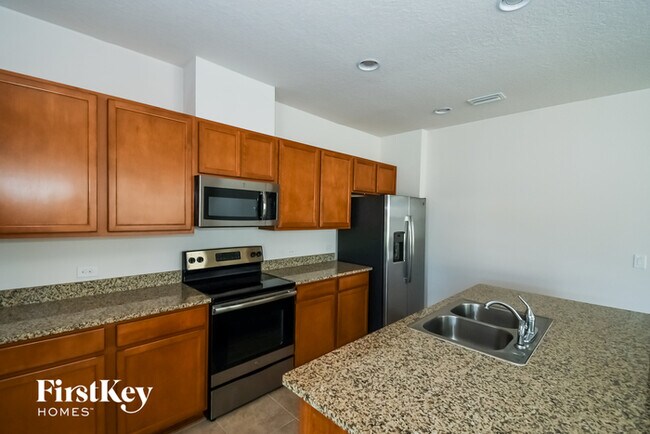 Building Photo - 95509 Hanover Ct