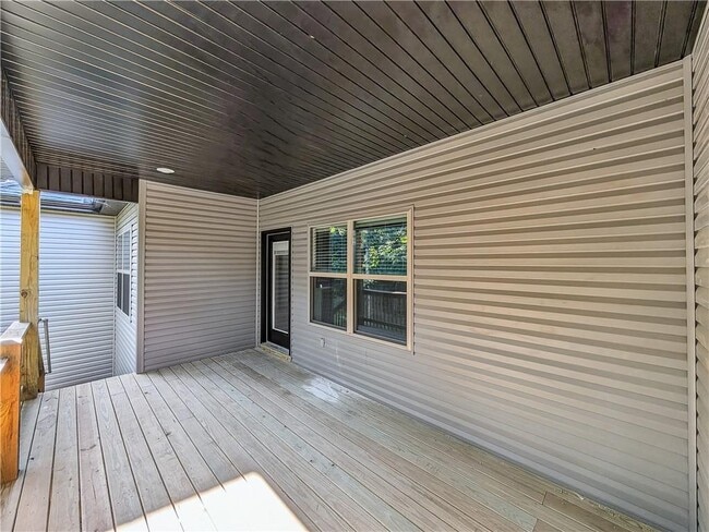 Building Photo - 18 Greenodd Dr