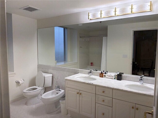 Building Photo - 75 14th St NE