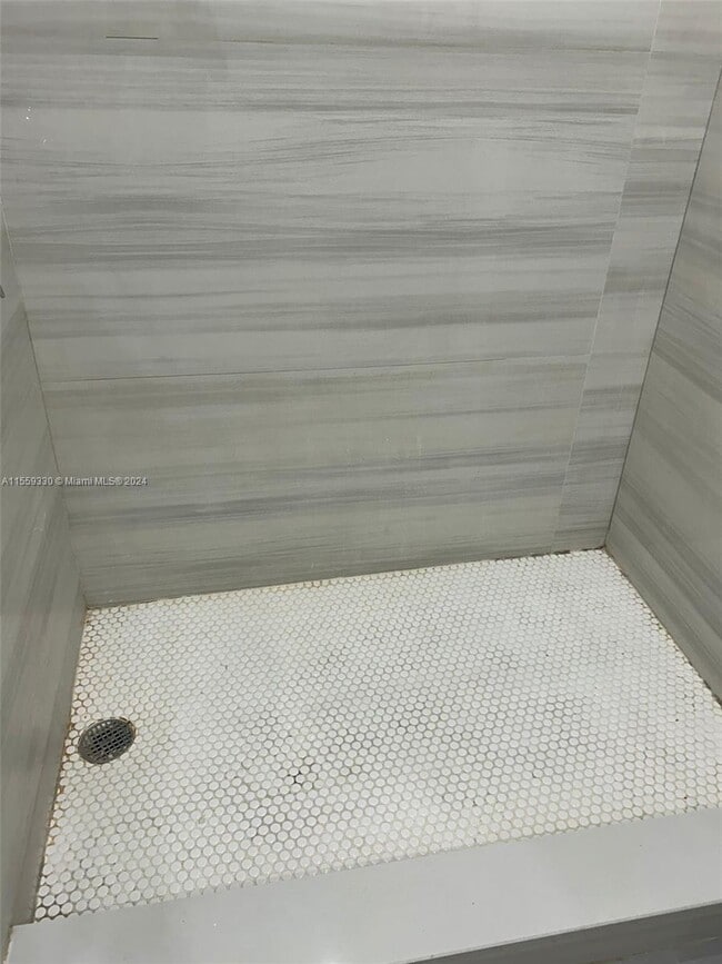 Building Photo - 1983 NW 46th St