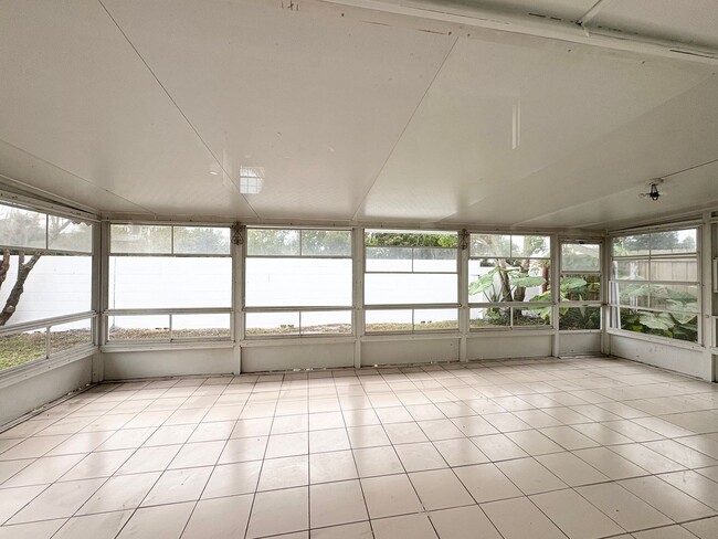 Building Photo - ~ Beautiful 3B/2.5B Lake Mary Home ~ Carpe...