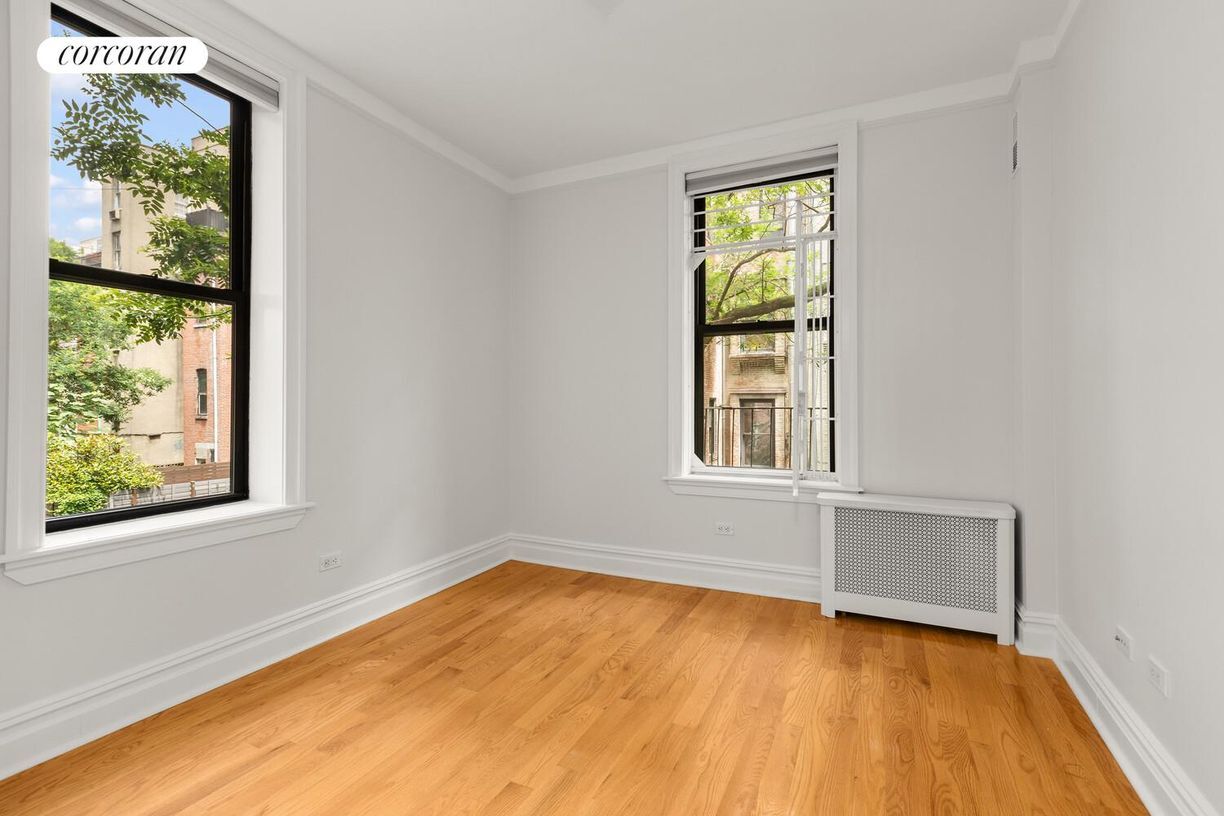 Building Photo - 11 1/2 W 84th St