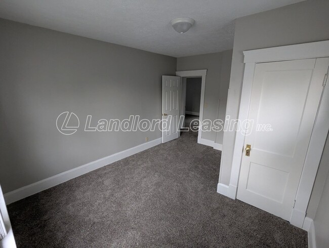 Building Photo - For Sale Land Contract - $129,900 EZ BUY P...