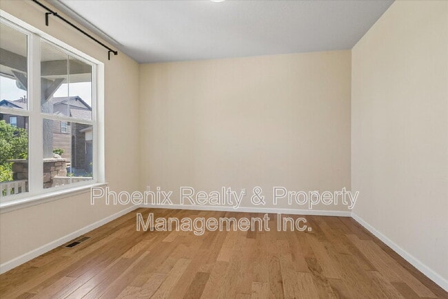 Building Photo - 963 Laramie Ln