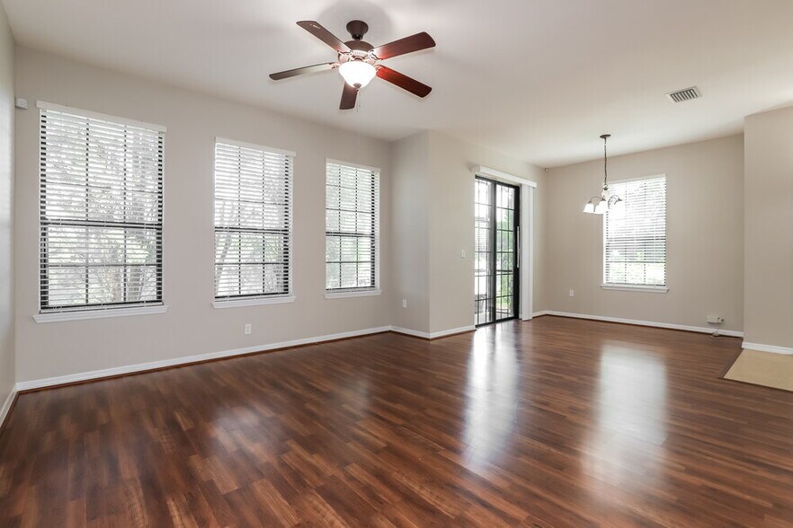 Building Photo - 5511 Kinglethill Dr
