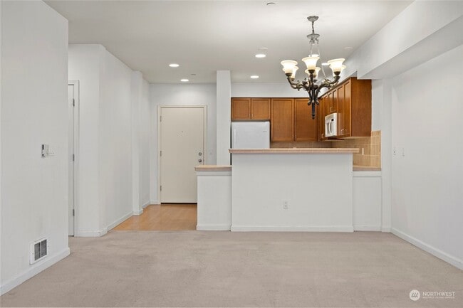 Kitchen - 11004 NE 11th St