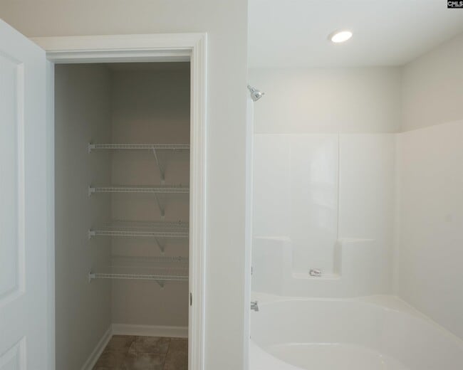 Building Photo - 815 N Desert Orch Ln