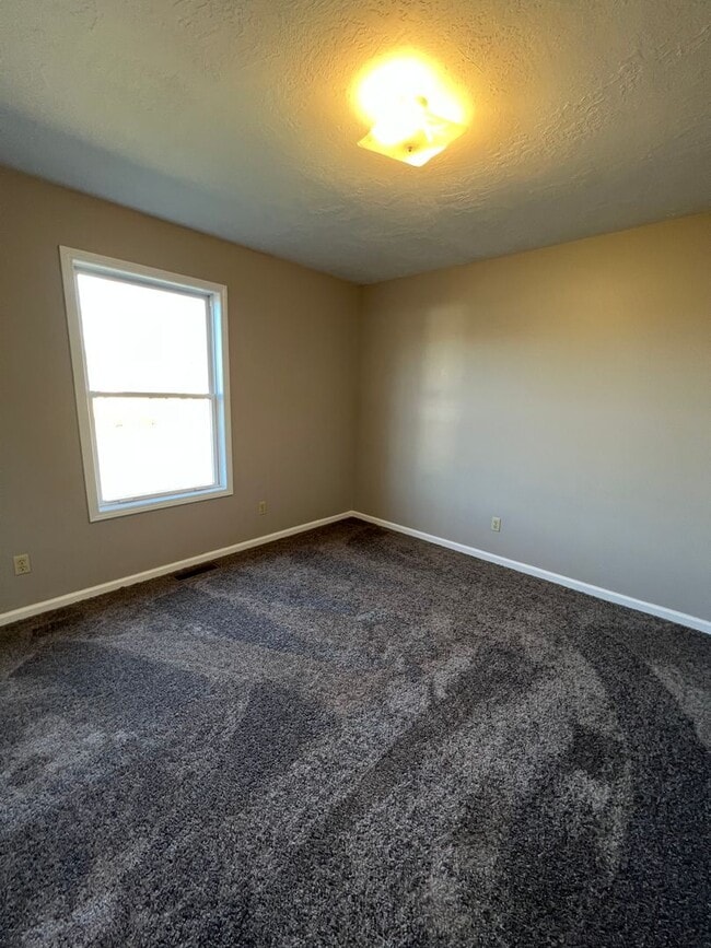 Building Photo - Charming 3 BD, 2 BA Home in Martin, TN!