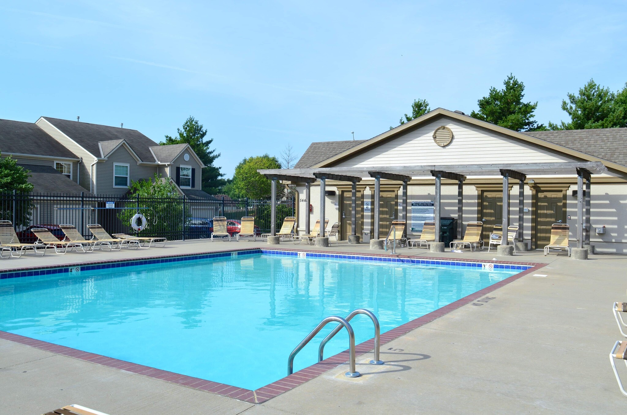 Building Photo - 5432 N Hickory St