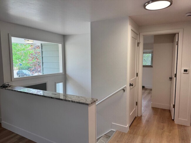 Building Photo - NEWLY REMODELED 3 Bed 2 Bath Home of Linden in Boulder-Available NOW!