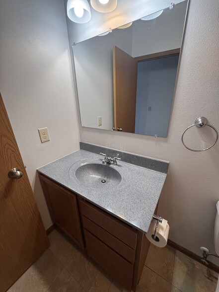 Building Photo - 123 E 3rd St