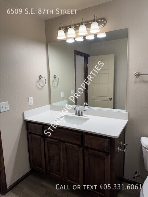 Building Photo - 6509 SE 87th St