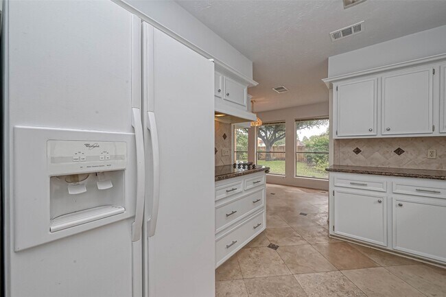 Building Photo - 2831 Pecan Ridge Dr