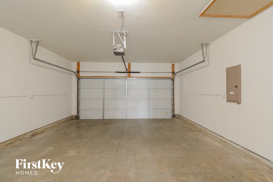 Building Photo - 6063 Willomere Cir