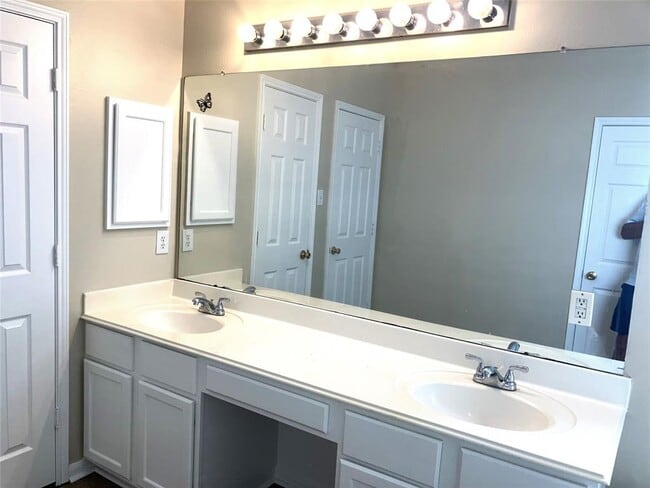 Building Photo - 5722 Ashbury Trails Ct
