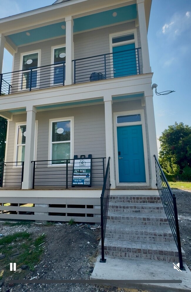 Building Photo - 4714 Dodt Ave