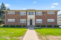 Building Photo - 2220 Heather Ln