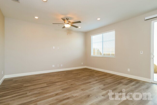 Building Photo - 2081 Comstock Ln