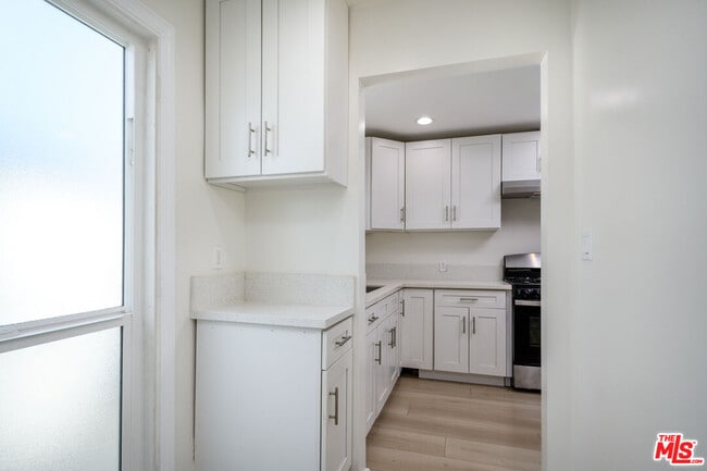 Building Photo - 14730 Firmona Ave