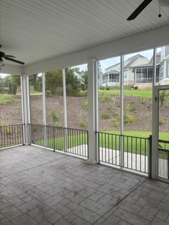 Building Photo - 4304 Sabal Dr