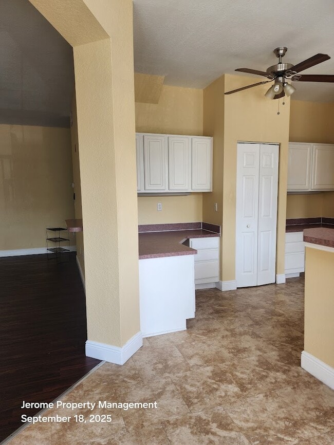 Building Photo - 5011 Sunridge Palms Dr