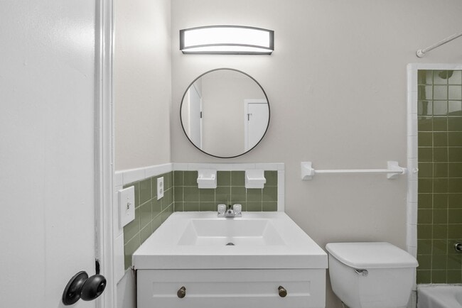 Building Photo - 125 Tandy Dr