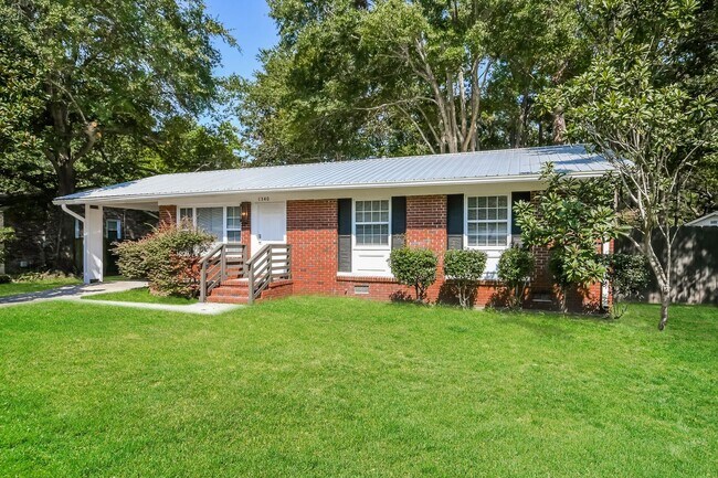 Building Photo - 3 bed / 2 bath ~ West Ashley Area, Move-in...