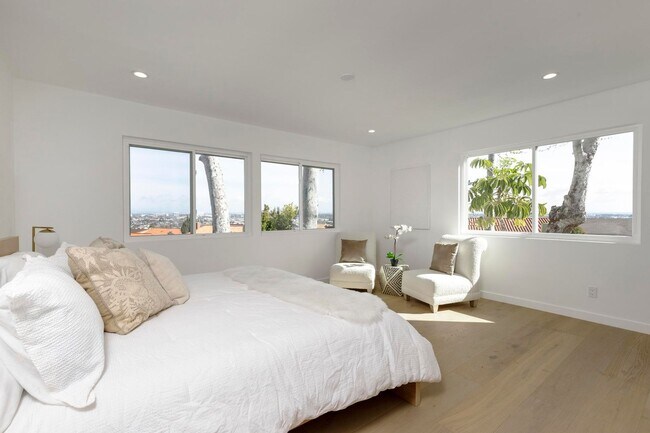 Building Photo - **3900 Paseo De Las Tortugas Torrance** Spacious 4 bedroom 3 bath with beautiful view!