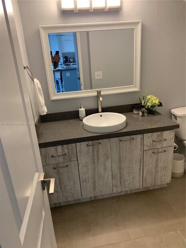 Building Photo - 2851 NE 183rd St