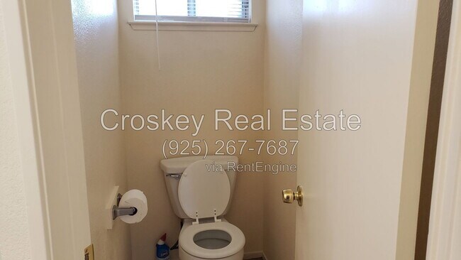 Building Photo - 4717 Knollpark Cir