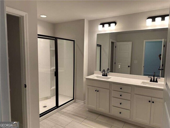 Building Photo - 4553 Cypress Pk Dr
