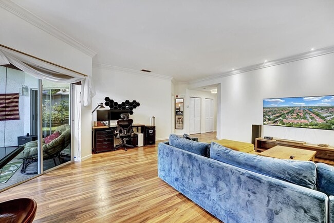 Building Photo - 6555 Via Regina