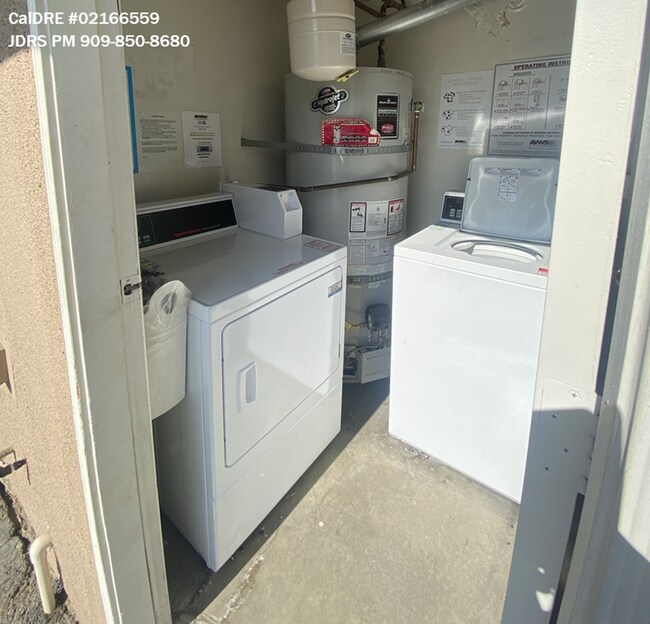 Building Photo - La Verne 2 Bedroom Condo