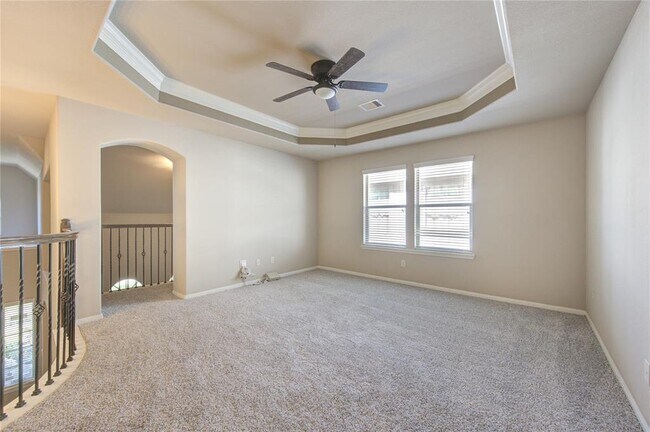 Building Photo - 611 Whitney Oaks Ln