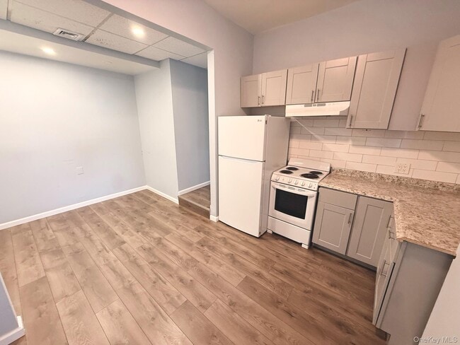 Building Photo - 223 Scherer Blvd