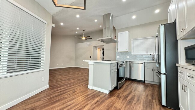 Building Photo - Southwest (Irvington and Midvale Pk) top f...