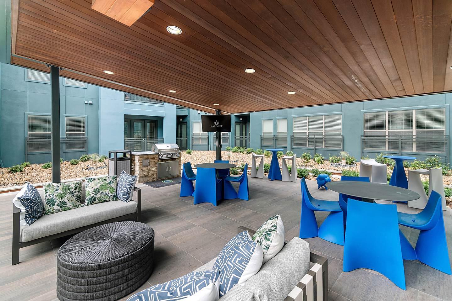 Building Photo - 5005 Galleria Dr