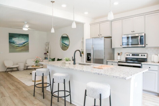 Building Photo - 609 Trotters Ln